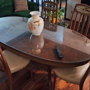 Juego de comedor nogal mesa de 176 x 88 + tabla de alargue con 6 sillas excelente estado oportunidad 