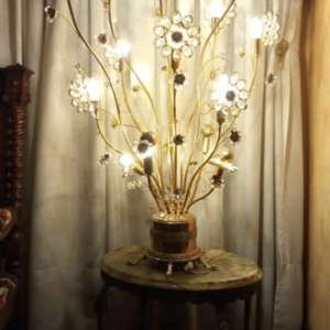 Lampara Swarovski, 15 luces tipo árbol de bronce con cristales en flor, altura 140 cm x 60 de ancho
